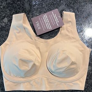 True & Co Cream Seamless Bra with Molded Cups